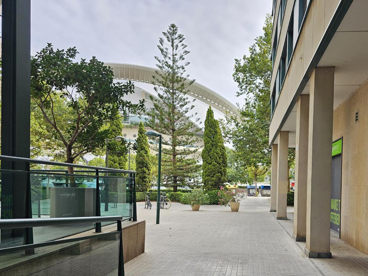 Apartamentos Las Ciencias U Valencia Luaran gambar